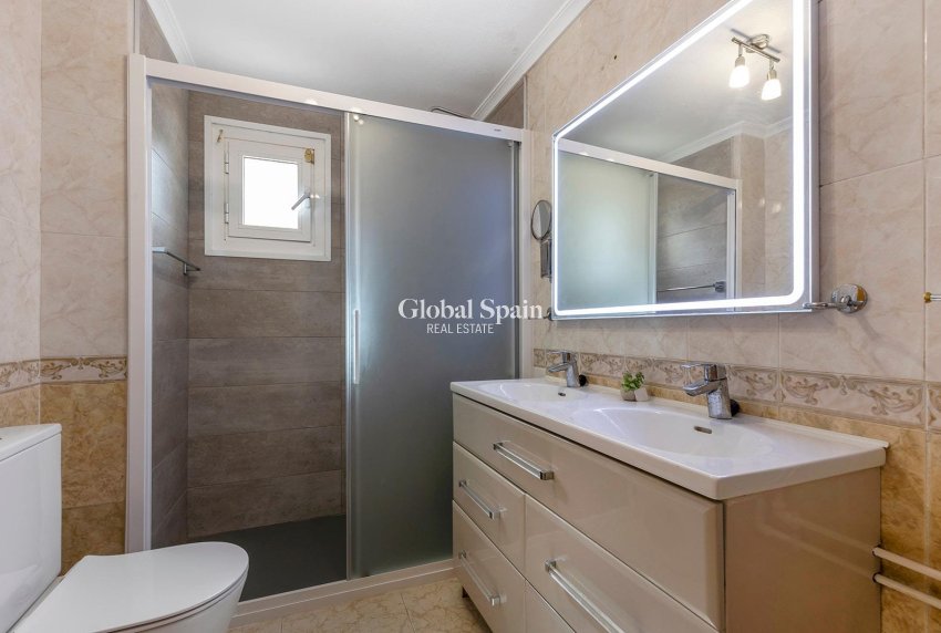 Resale - VILLA -
TORREVIEJA - LOS BALCONES - LOS ALTOS