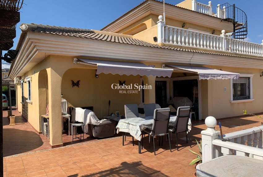 Resale - VILLA -
TORREVIEJA - LOS BALCONES - LOS ALTOS