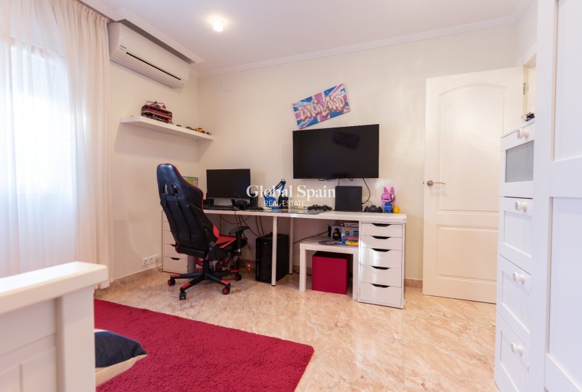 Resale - VILLA -
TORREVIEJA - LOS BALCONES - LOS ALTOS