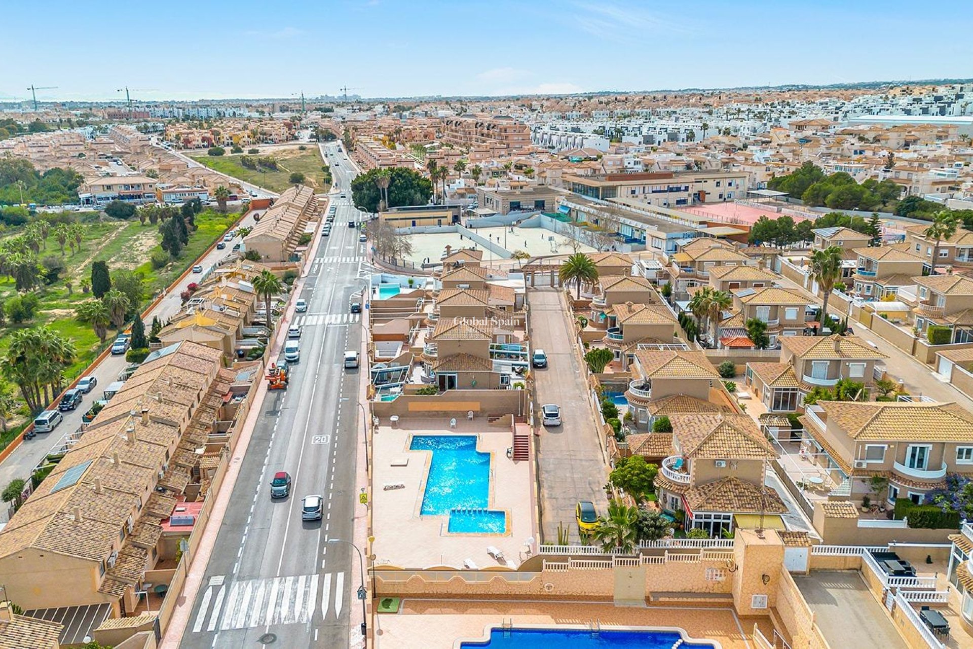 Resale - VILLA -
TORREVIEJA - LOS BALCONES - LOS ALTOS