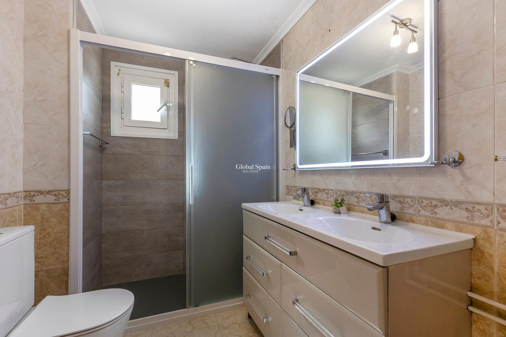 Resale - VILLA -
TORREVIEJA - LOS BALCONES - LOS ALTOS