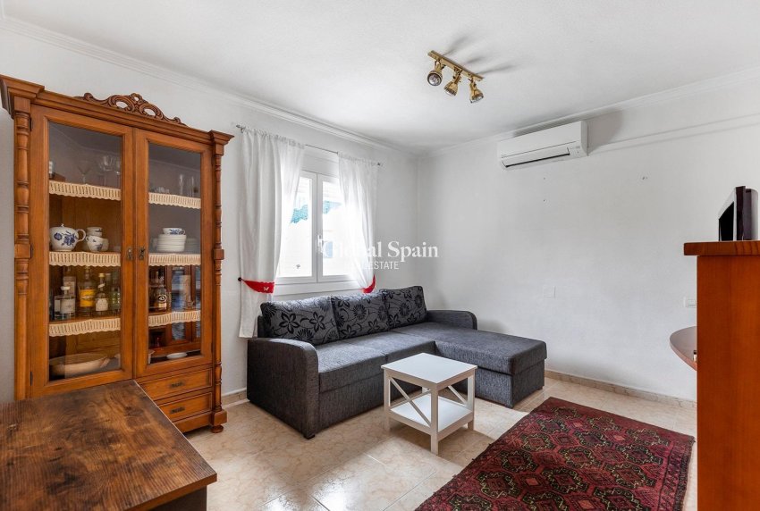 Resale - VILLA -
TORREVIEJA - LOS BALCONES - LOS ALTOS