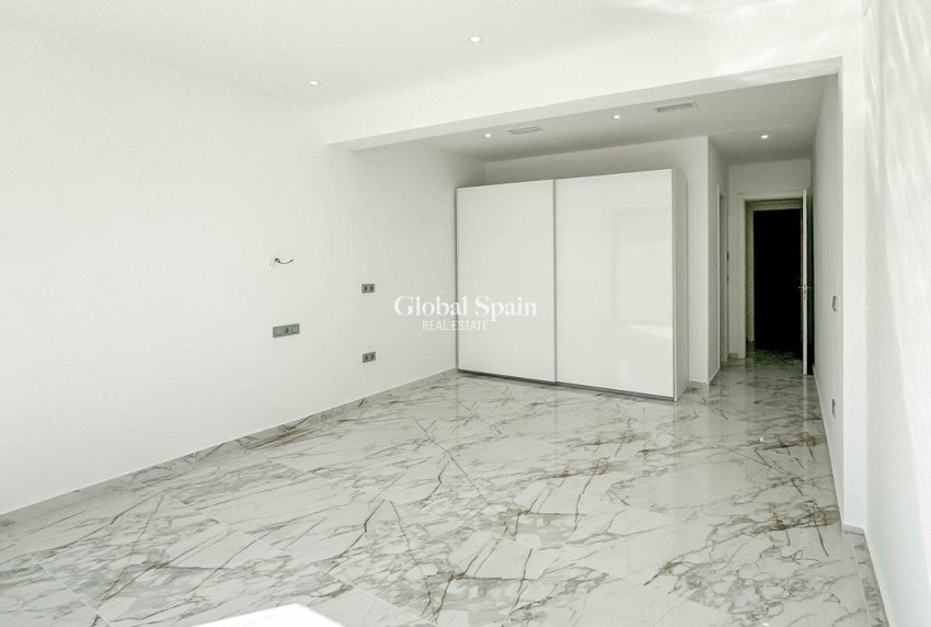 Resale - VILLA -
TORREVIEJA - LOS BALCONES - LOS ALTOS