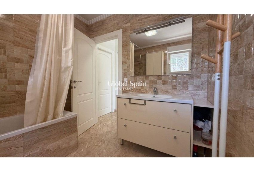 Resale - VILLA -
TORREVIEJA - LOS BALCONES - LOS ALTOS