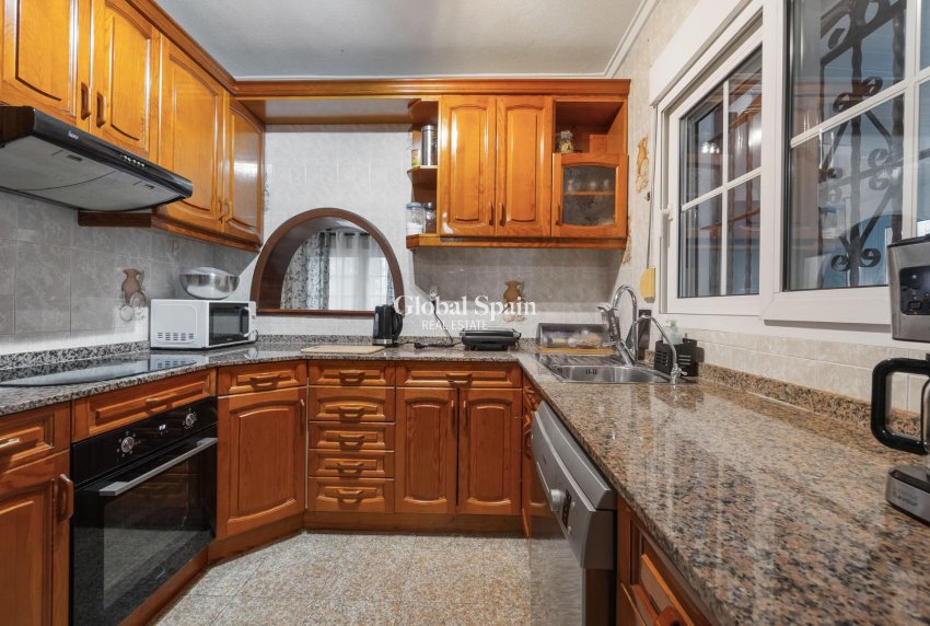 Resale - VILLA -
TORREVIEJA - LOS BALCONES - LOS ALTOS