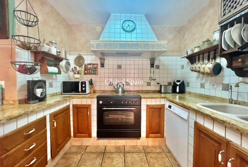 Resale - VILLA -
TORREVIEJA - LOS BALCONES - LOS ALTOS