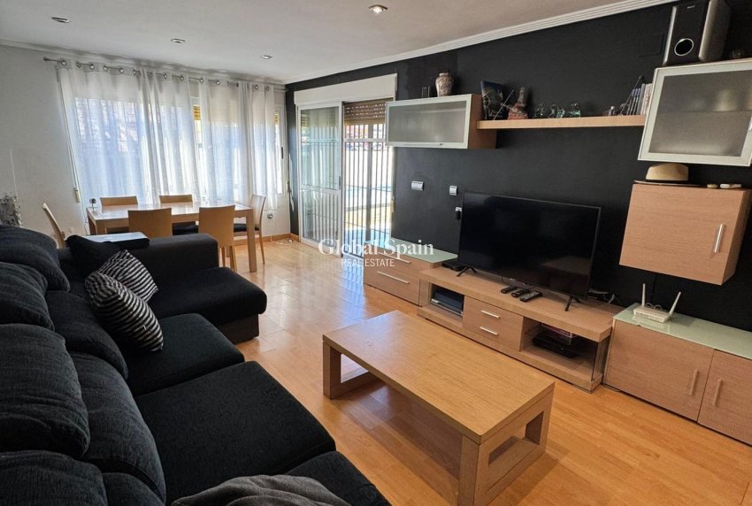 Resale - VILLA -
TORREVIEJA - LOS BALCONES - LOS ALTOS