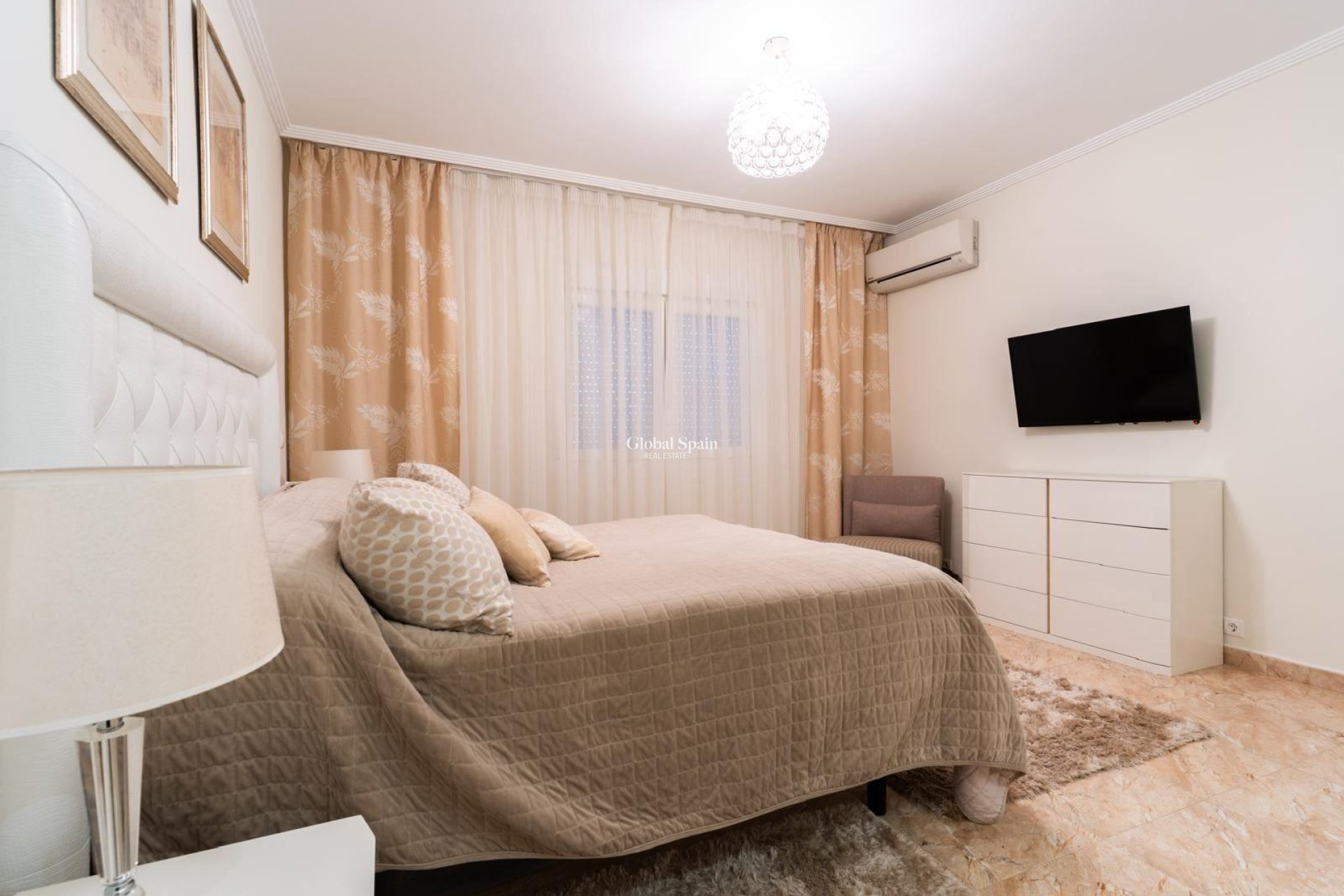 Resale - VILLA -
TORREVIEJA - LOS BALCONES - LOS ALTOS