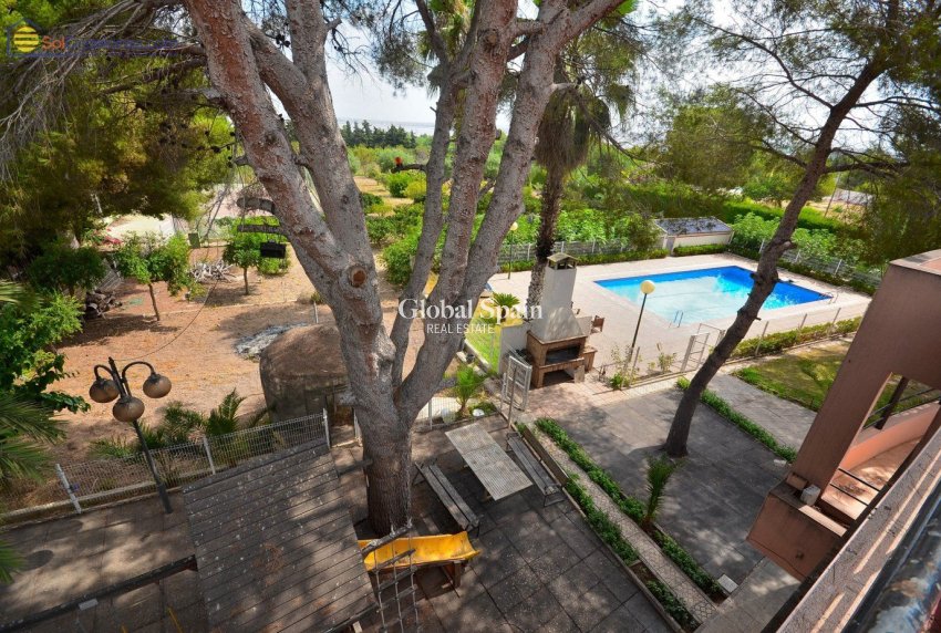 Resale - VILLA -
TORREVIEJA - LOS BALCONES - LOS ALTOS