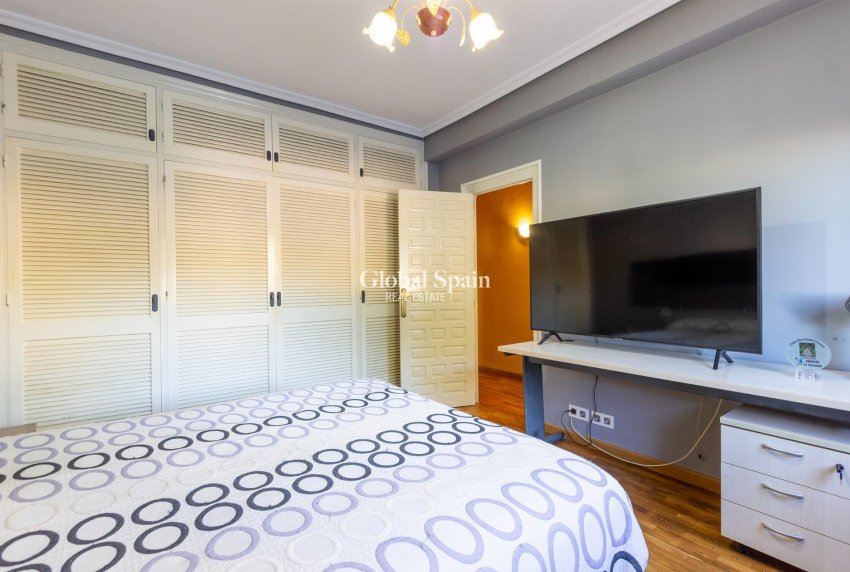 Resale - VILLA -
TORREVIEJA - LOS BALCONES - LOS ALTOS