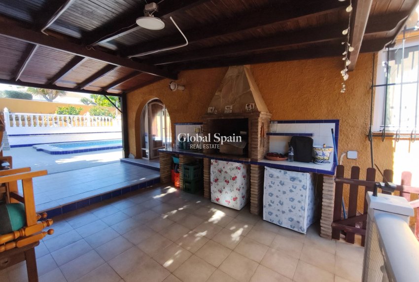 Resale - VILLA -
TORREVIEJA - LOS BALCONES - LOS ALTOS