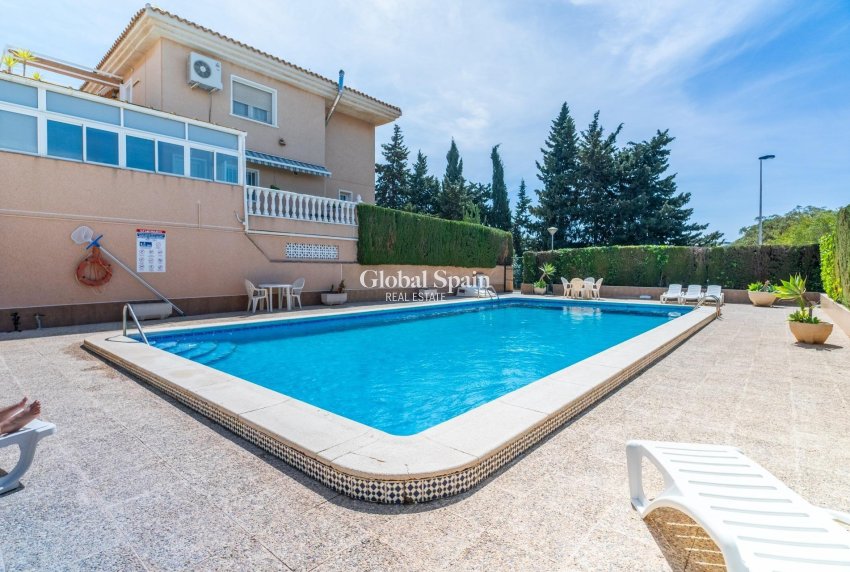 Resale - VILLA -
TORREVIEJA - LOS BALCONES - LOS ALTOS