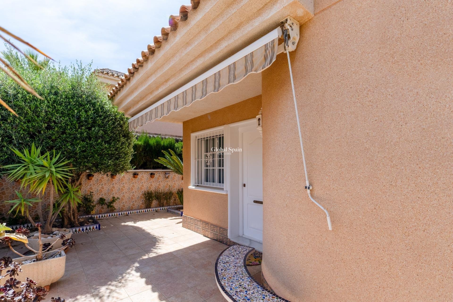 Resale - VILLA -
TORREVIEJA - LOS BALCONES - LOS ALTOS