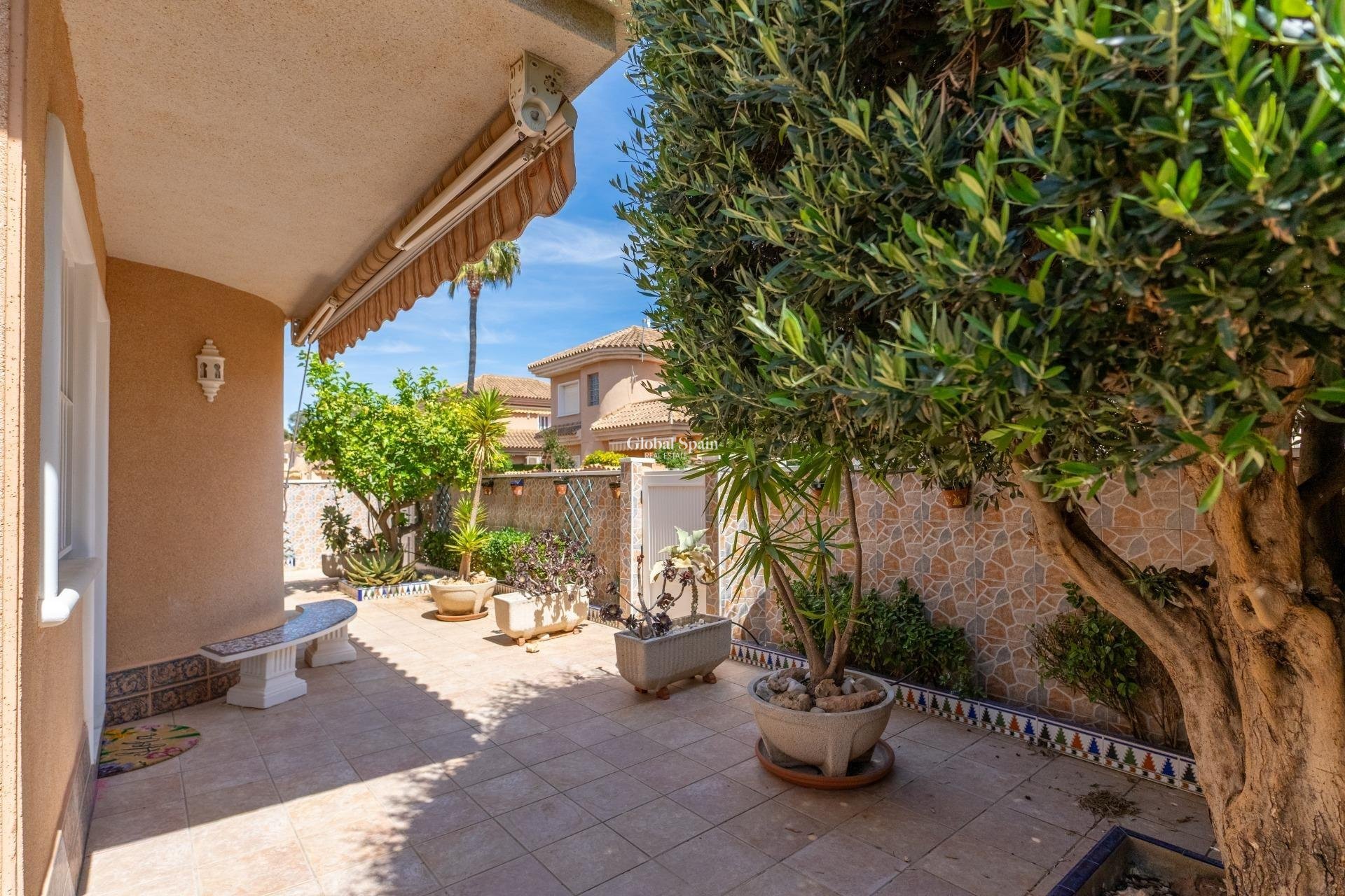 Resale - VILLA -
TORREVIEJA - LOS BALCONES - LOS ALTOS