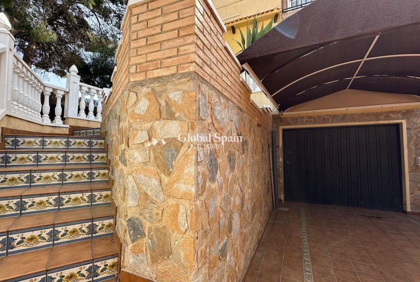 Resale - VILLA -
TORREVIEJA - LOS BALCONES - LOS ALTOS