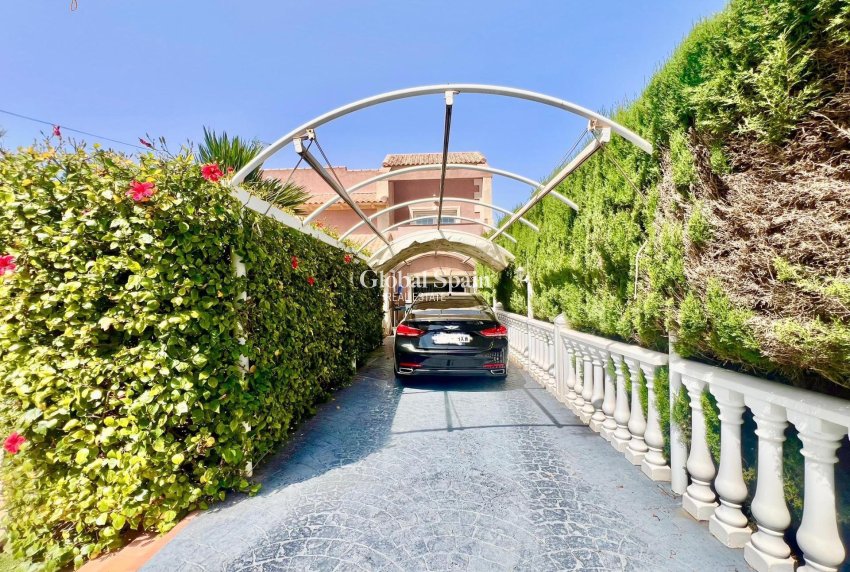 Resale - VILLA -
TORREVIEJA - LOS BALCONES - LOS ALTOS