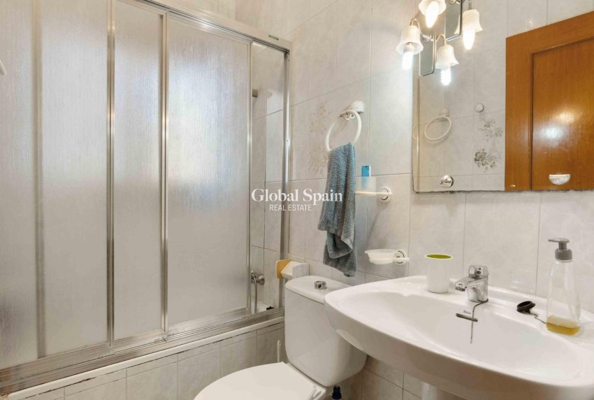 Resale - VILLA -
TORREVIEJA - LOS BALCONES - LOS ALTOS