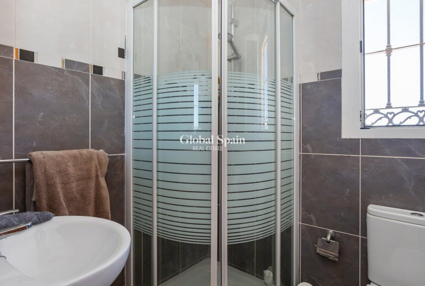 Resale - VILLA -
TORREVIEJA - LOS BALCONES - LOS ALTOS