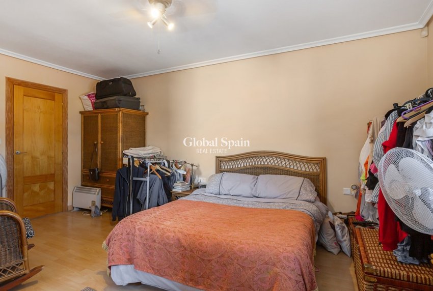 Resale - VILLA -
TORREVIEJA - LOS BALCONES - LOS ALTOS
