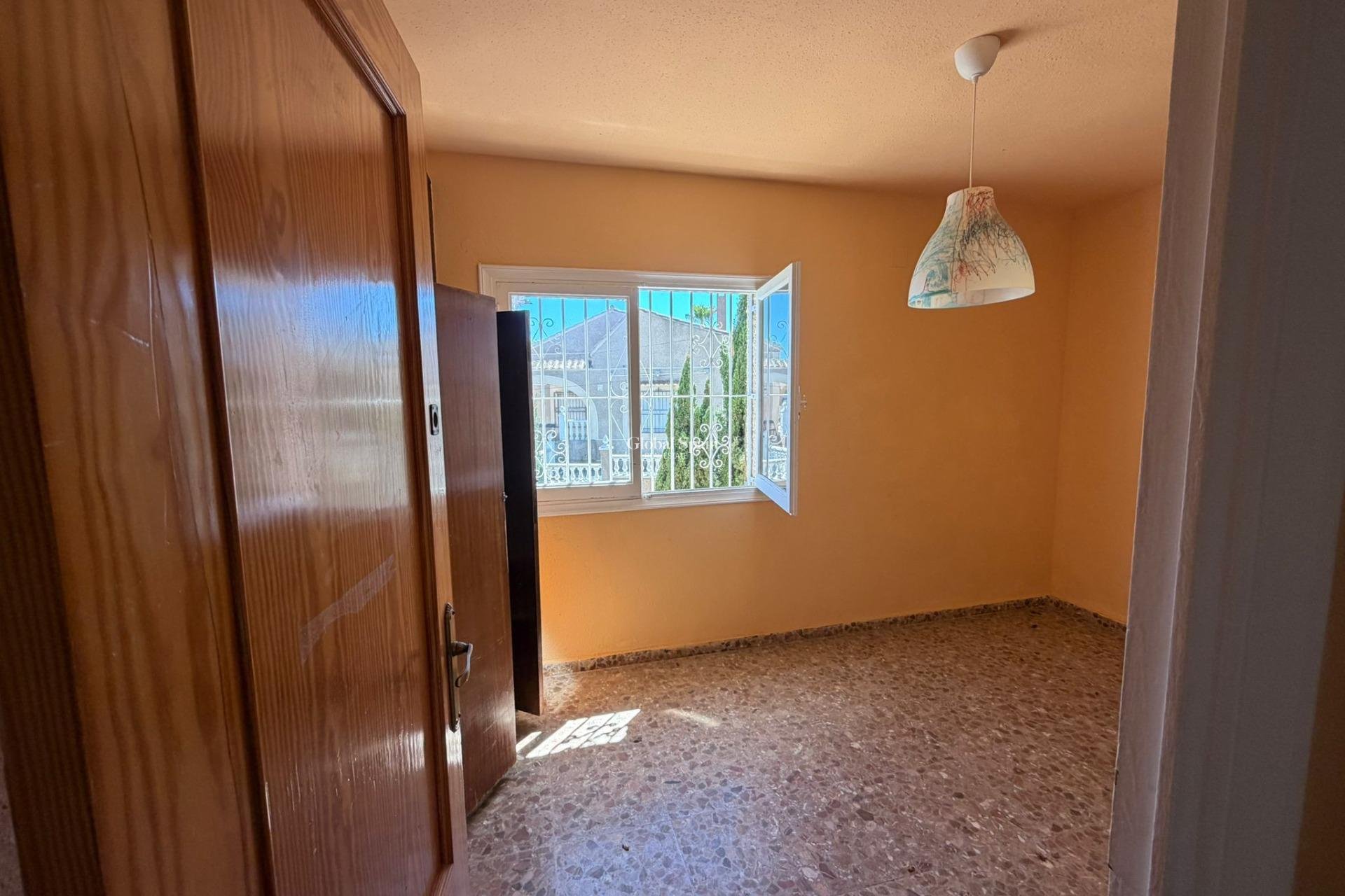 Resale - VILLA -
TORREVIEJA - LOS BALCONES - LOS ALTOS