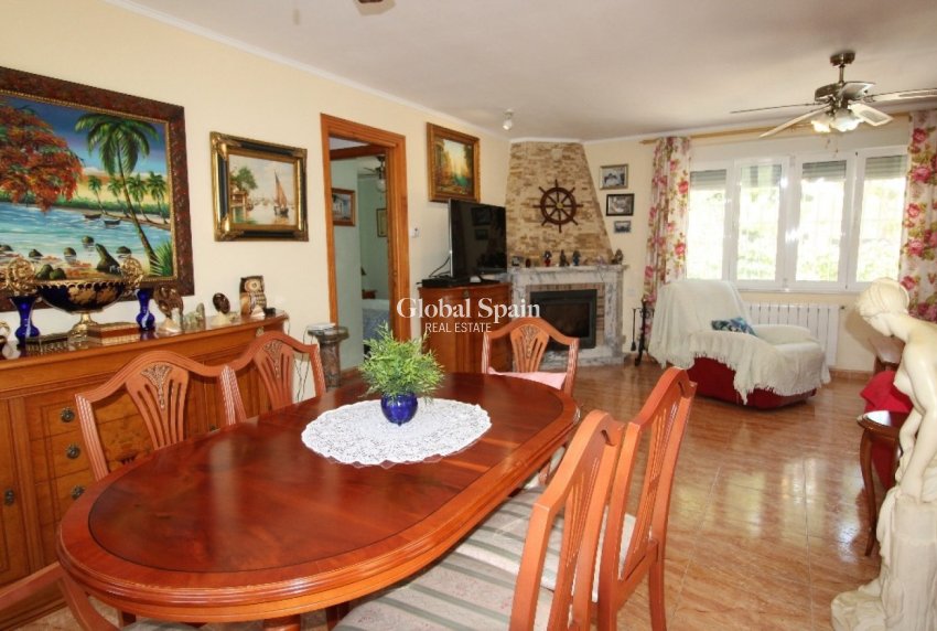 Resale - VILLA -
TORREVIEJA - LOS BALCONES - LOS ALTOS