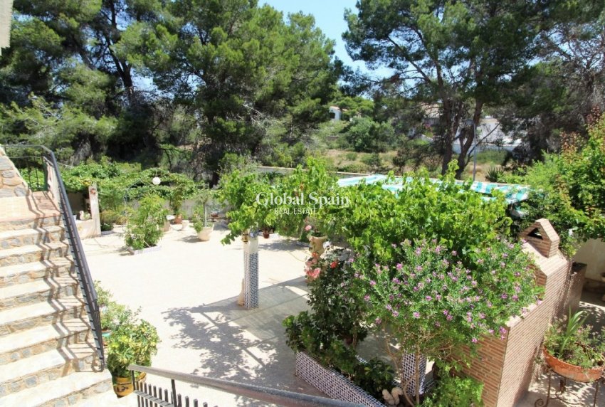 Resale - VILLA -
TORREVIEJA - LOS BALCONES - LOS ALTOS