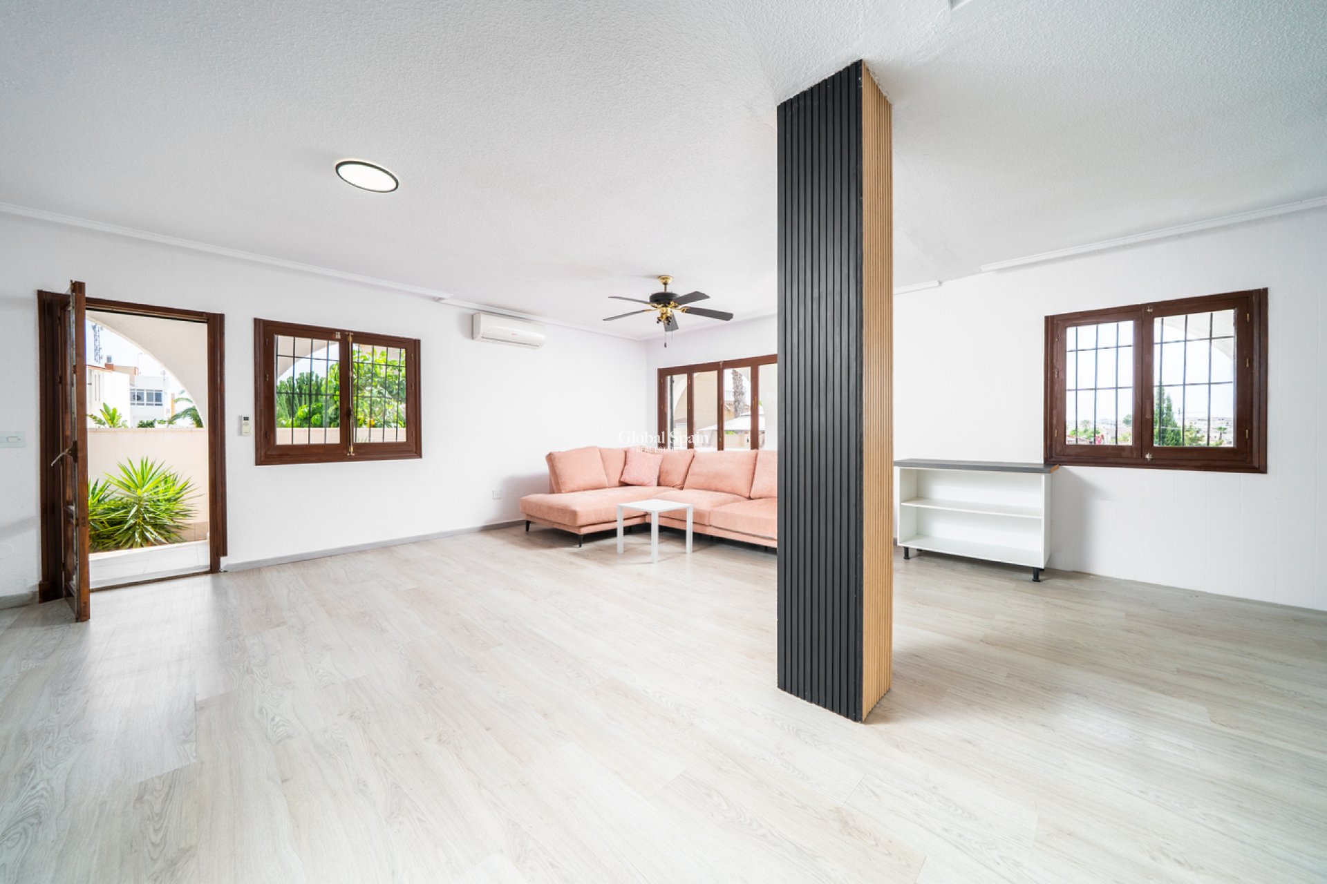 Resale - VILLA -
TORREVIEJA - LOS BALCONES - LOS ALTOS