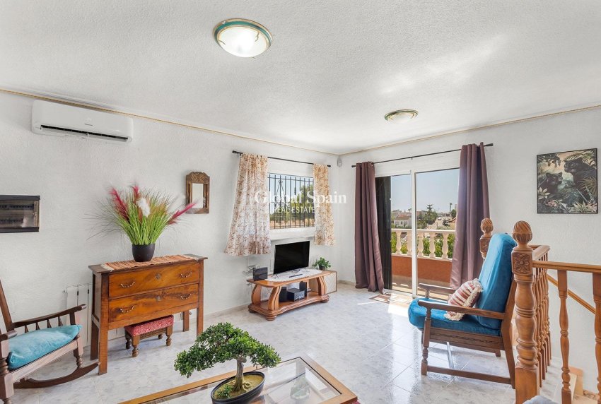Resale - VILLA -
TORREVIEJA - LOS BALCONES - LOS ALTOS