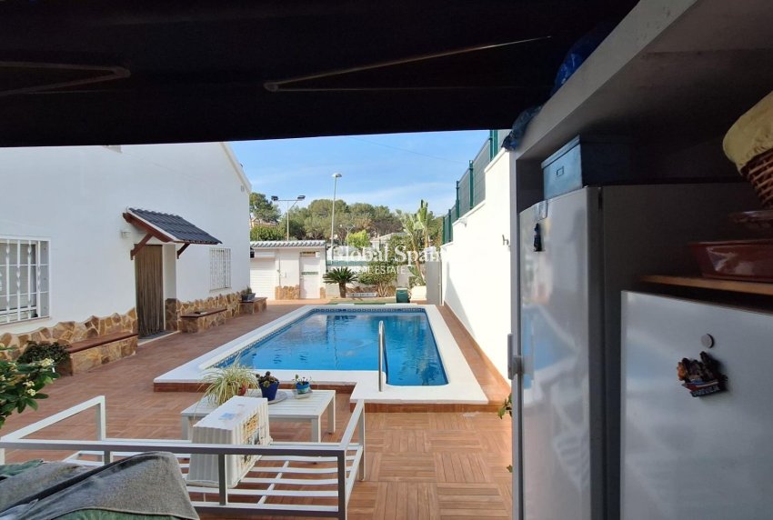 Resale - VILLA -
TORREVIEJA - LOS BALCONES - LOS ALTOS