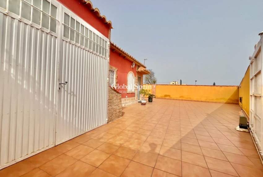 Resale - VILLA -
TORREVIEJA - LOS BALCONES - LOS ALTOS