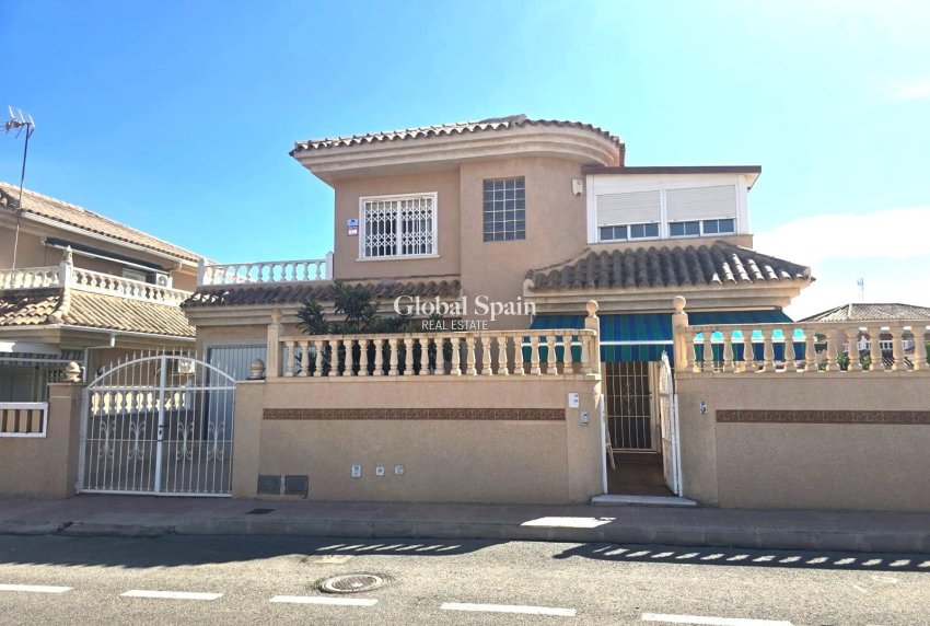 Resale - VILLA -
TORREVIEJA - LOS BALCONES - LOS ALTOS
