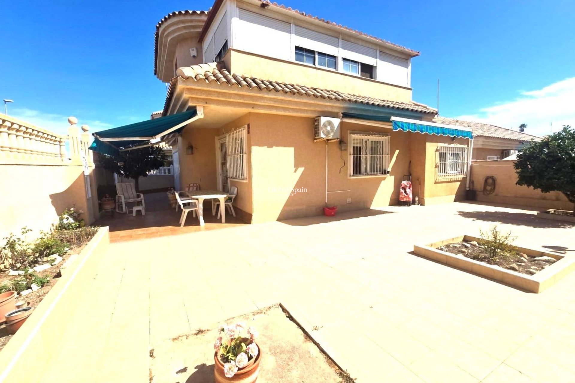 Resale - VILLA -
TORREVIEJA - LOS BALCONES - LOS ALTOS
