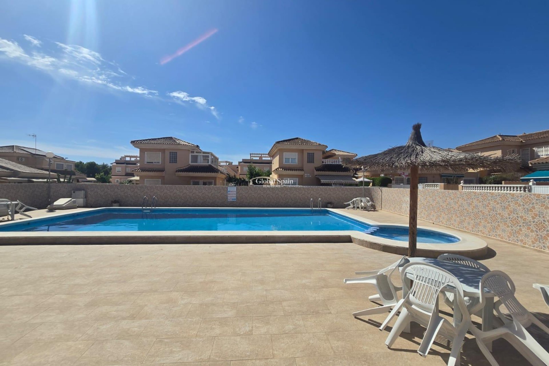 Resale - VILLA -
TORREVIEJA - LOS BALCONES - LOS ALTOS