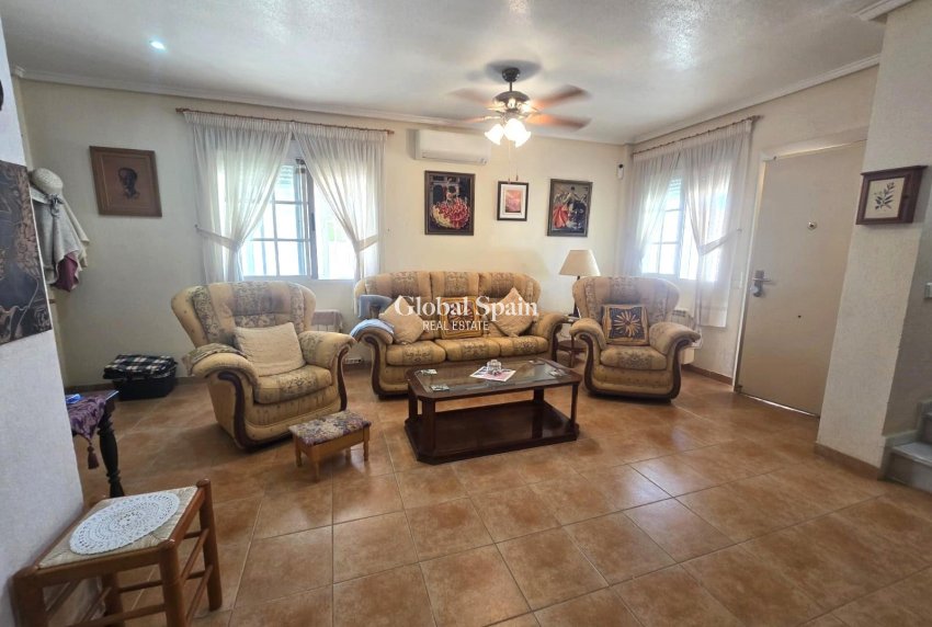 Resale - VILLA -
TORREVIEJA - LOS BALCONES - LOS ALTOS