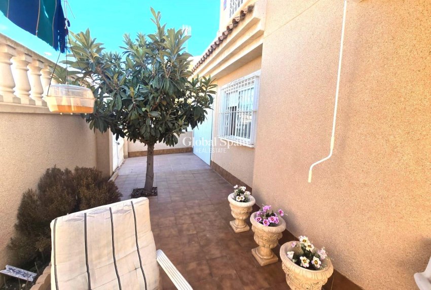 Resale - VILLA -
TORREVIEJA - LOS BALCONES - LOS ALTOS