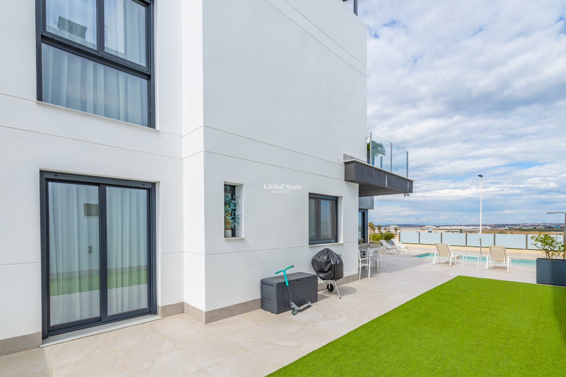 Resale - Villa -
TORREVIEJA - LOS BALCONES - LOS ALTOS