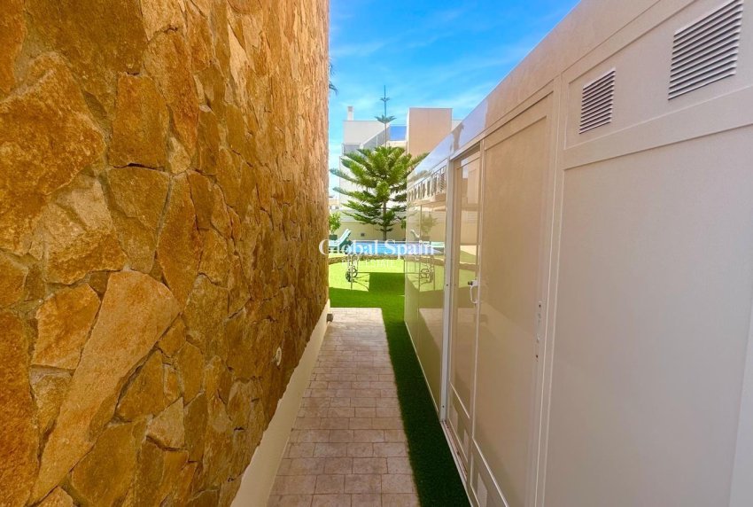 Resale - VILLA -
TORREVIEJA - Miramar - Torre Del Moro