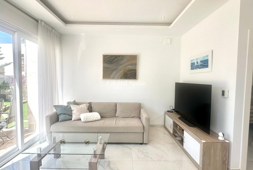 Resale - VILLA -
TORREVIEJA - Miramar - Torre Del Moro