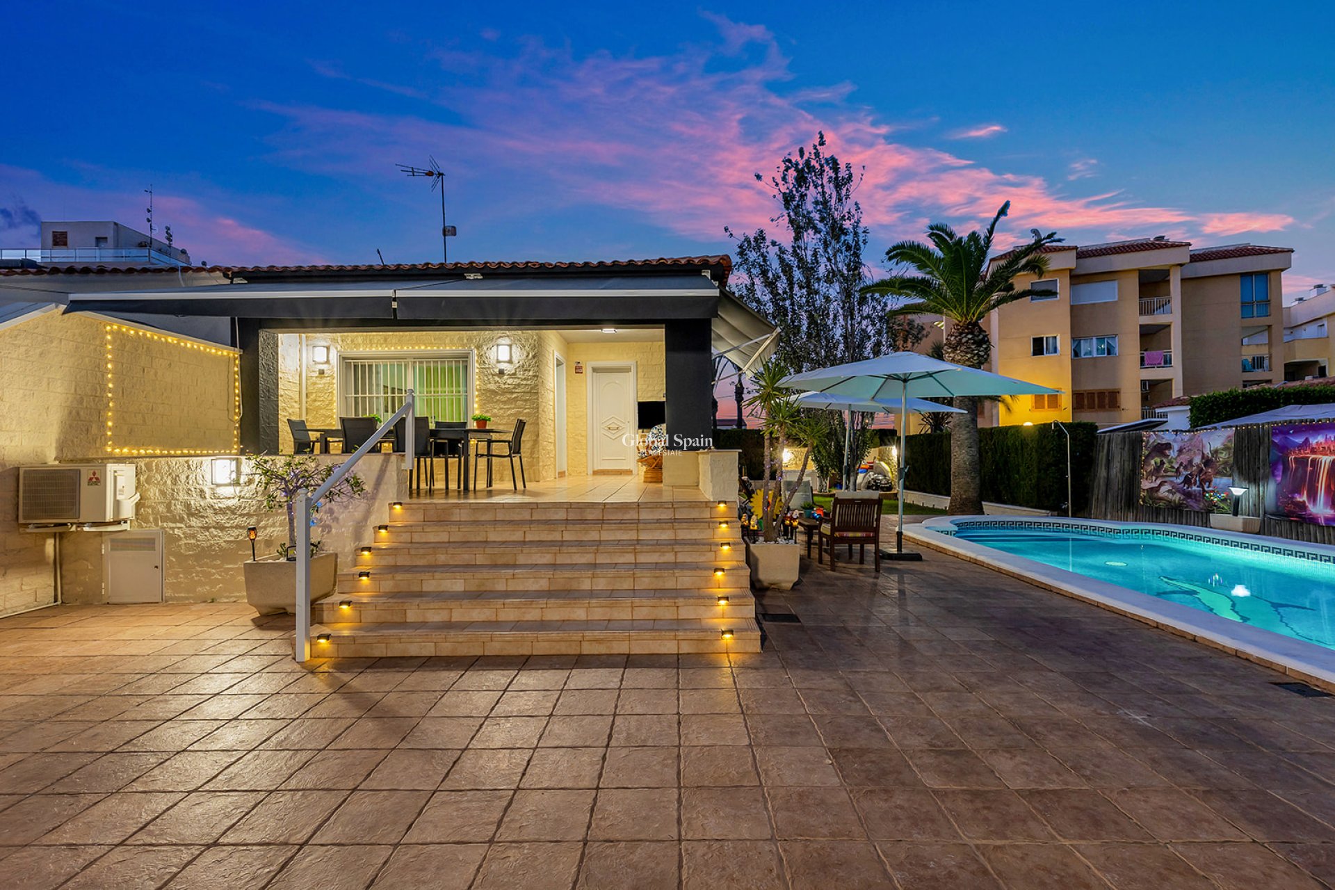 Resale - Villa -
TORREVIEJA - Rocio del Mar