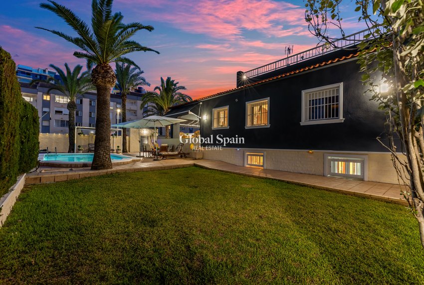 Resale - Villa -
TORREVIEJA - Rocio del Mar