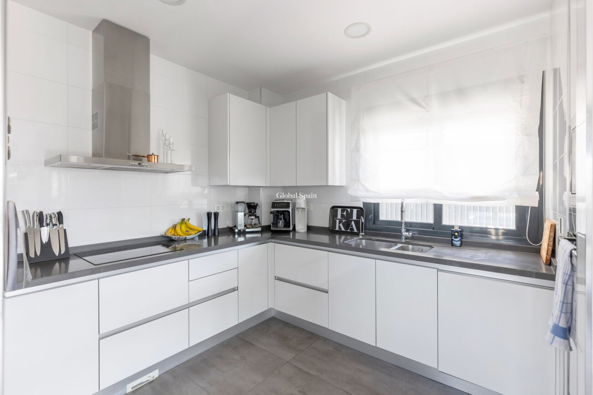 Resale - VILLA -
TORREVIEJA - Rosaleda