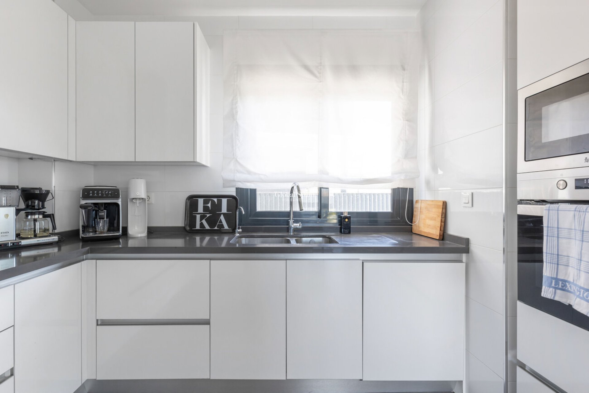 Resale - VILLA -
TORREVIEJA - Rosaleda