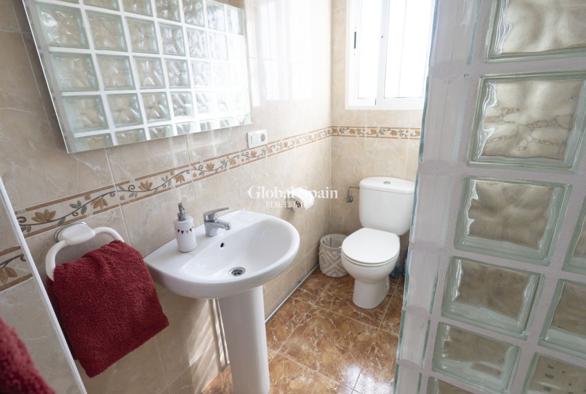 Resale - Villa -
TORREVIEJA - San Luis