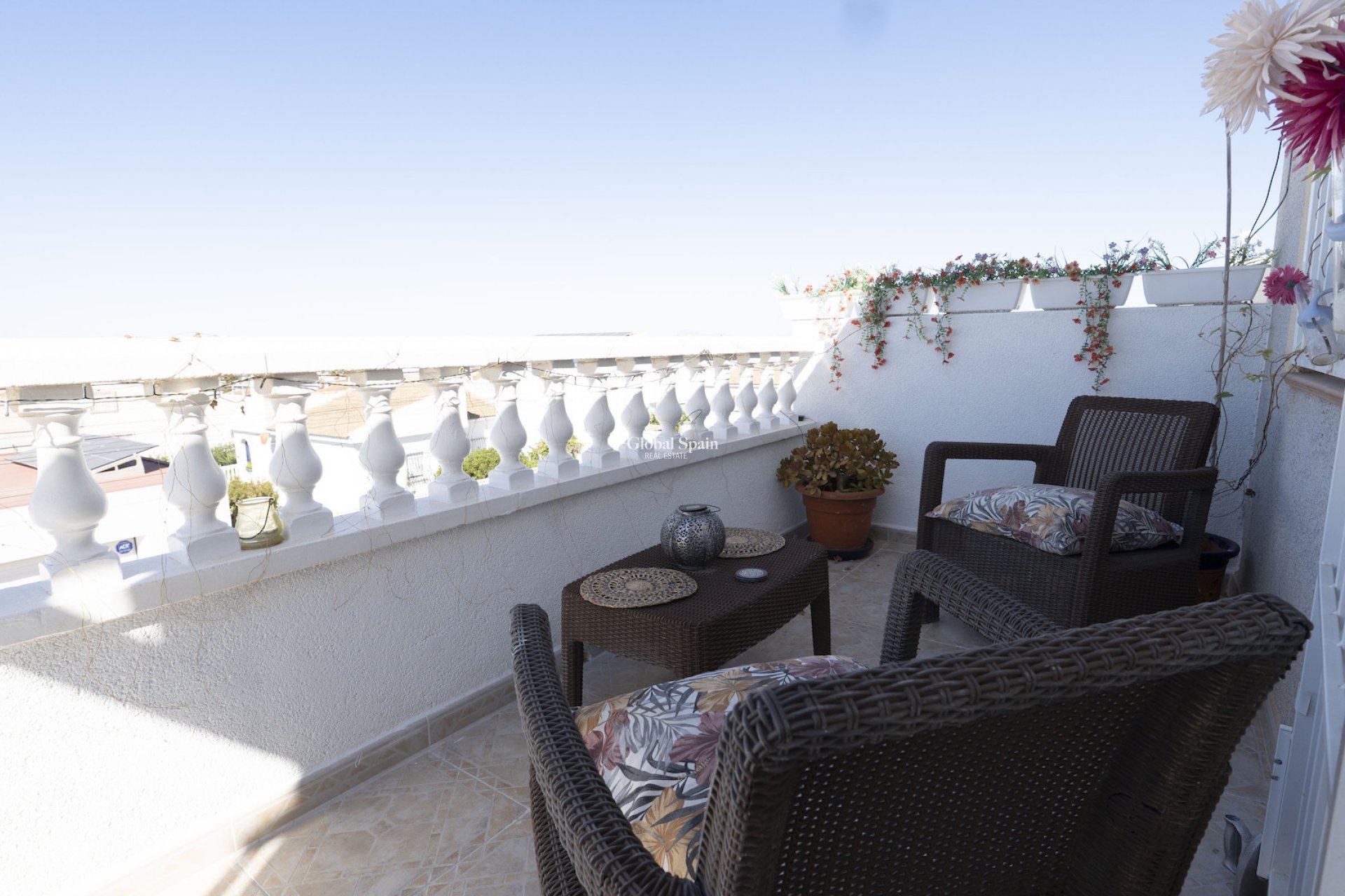 Resale - Villa -
TORREVIEJA - San Luis