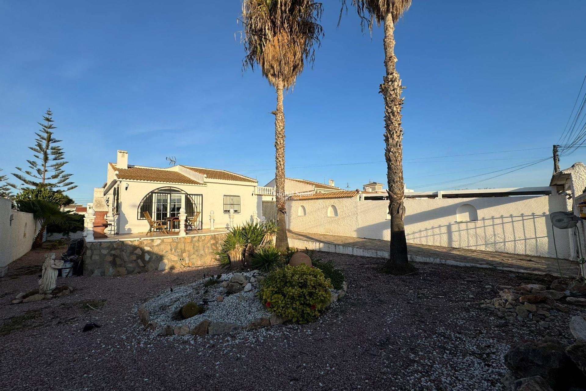 Resale - Villa -
TORREVIEJA - San luis
