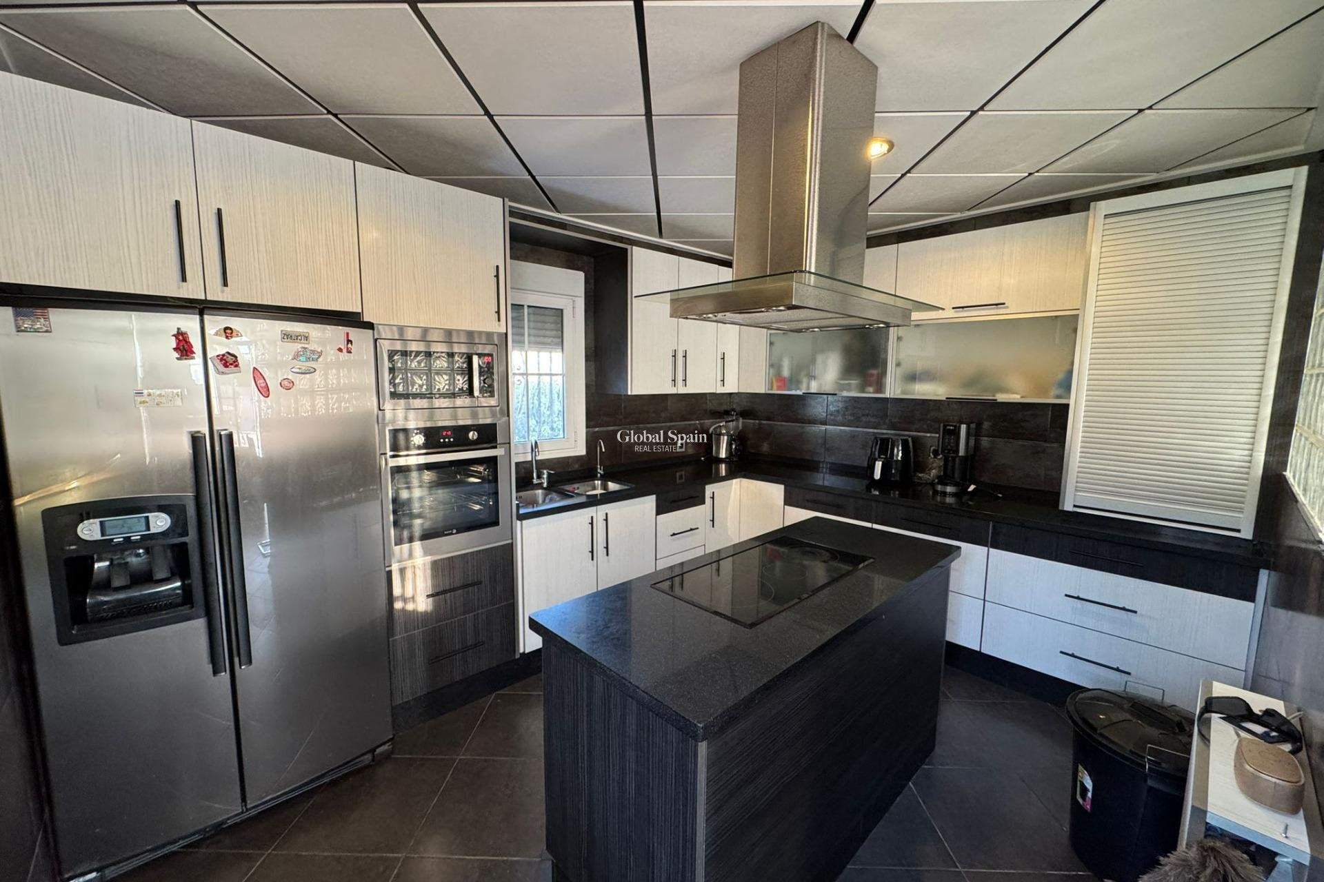 Resale - Villa -
TORREVIEJA - San luis