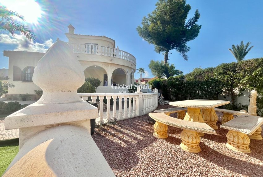 Resale - VILLA -
TORREVIEJA - San Luis