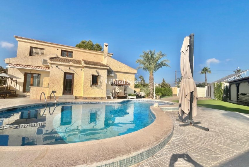 Resale - VILLA -
TORREVIEJA - San Luis