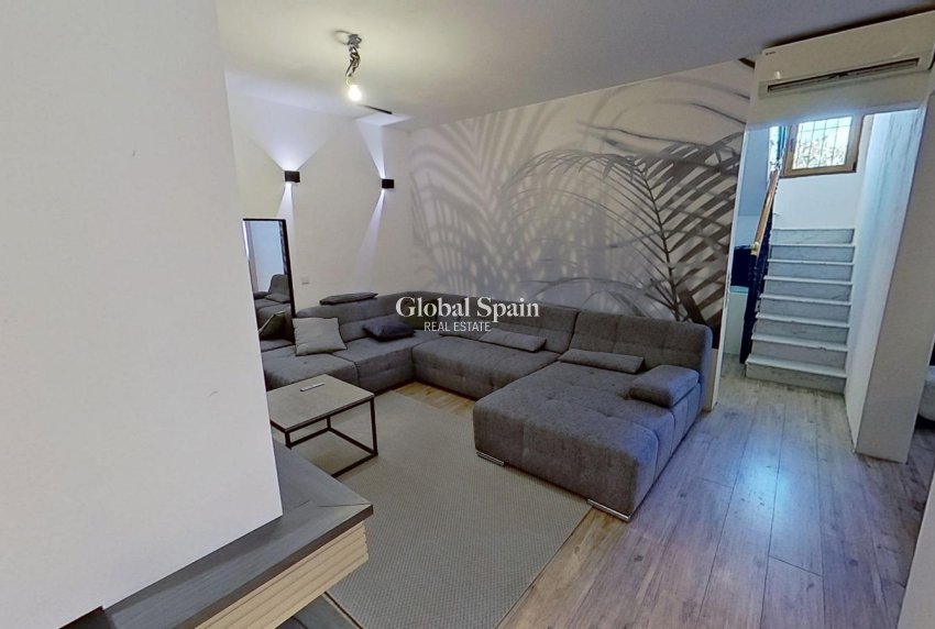 Resale - VILLA -
TORREVIEJA - San Luis