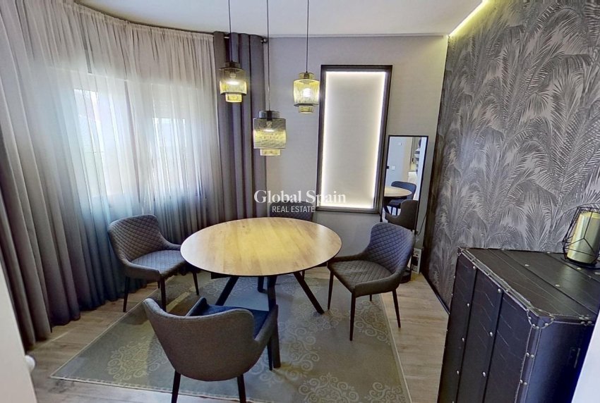 Resale - VILLA -
TORREVIEJA - San Luis